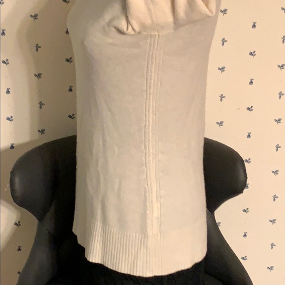 Turtle Neck Sweater - image 2